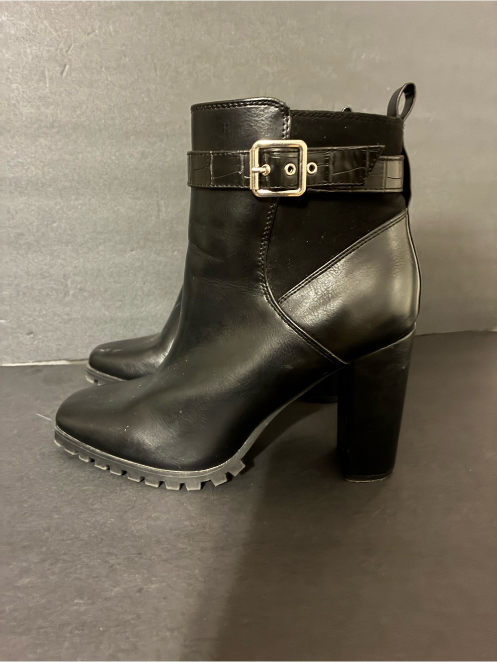 Shoe Dazzle Black Buckle Ankle Heeled Boots